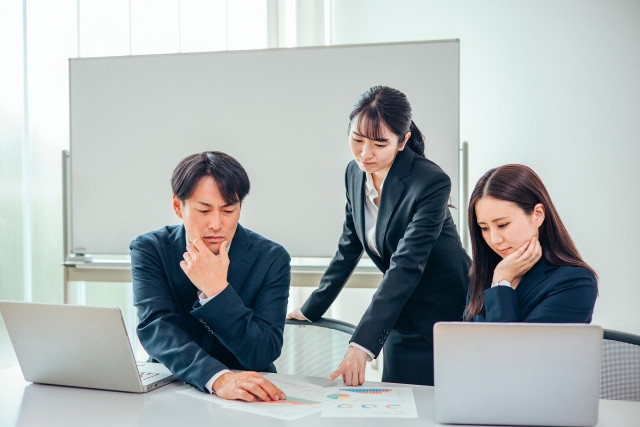 運用設計で検討すべき8つの項目